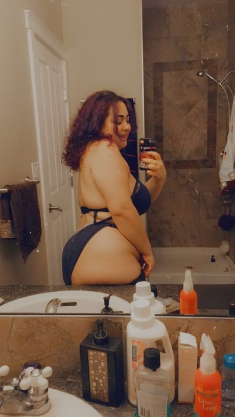Foto desnuda filtrada de OnlyFans de Natalietin