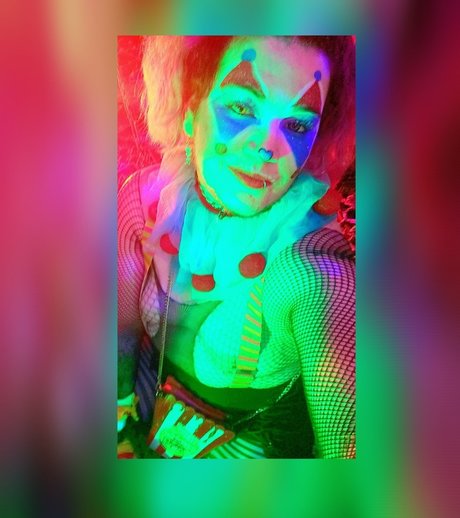 Tate R Thot The Clown Puppy