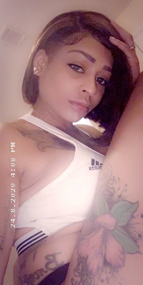 Foto desnuda filtrada de OnlyFans de Yayofeva1