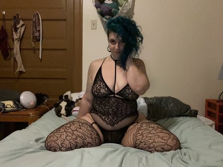 Foto desnuda filtrada de OnlyFans de Curvyqueen