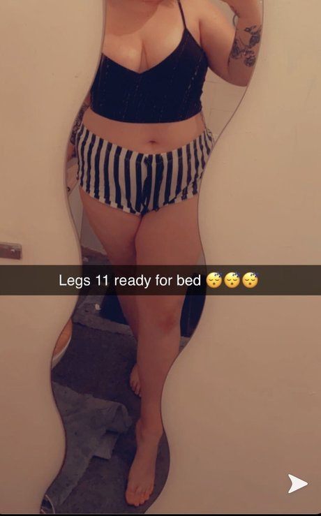 Foto desnuda filtrada de OnlyFans de Curvygurl21