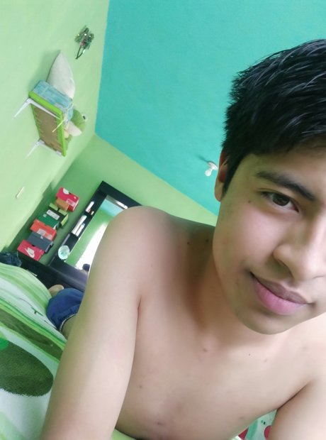 Foto desnuda filtrada de OnlyFans de Cristian Parra