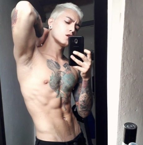 Foto desnuda filtrada de OnlyFans de Chris