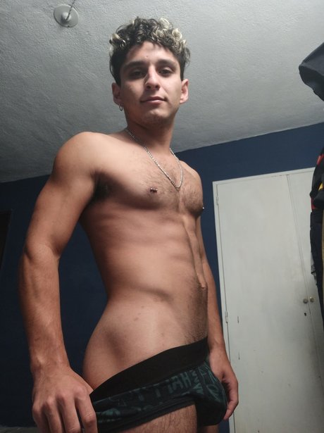 Foto desnuda filtrada de OnlyFans de Cain