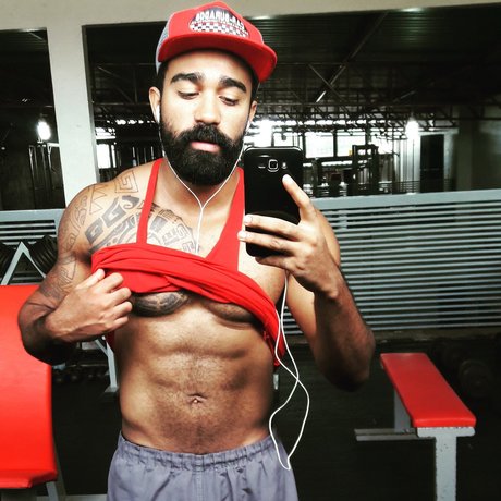 Foto desnuda filtrada de OnlyFans de Cristian