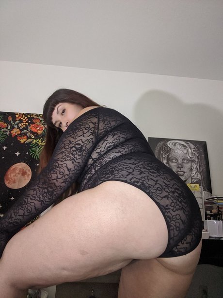 Foto desnuda filtrada de OnlyFans de Curvycocosboutique