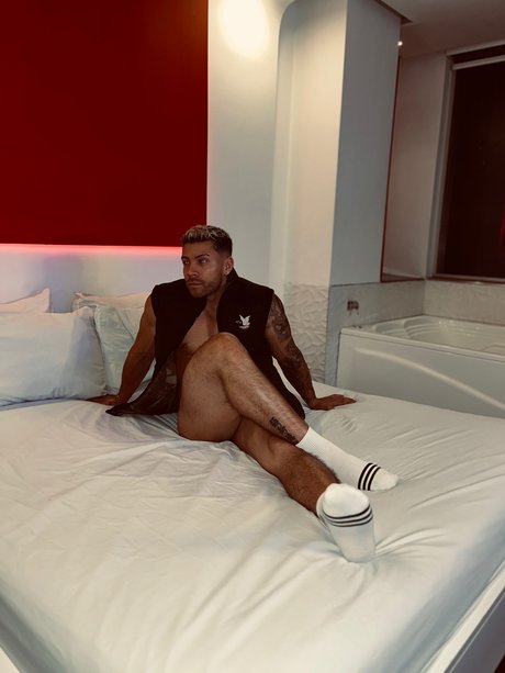 Foto desnuda filtrada de OnlyFans de Cristopher Seth