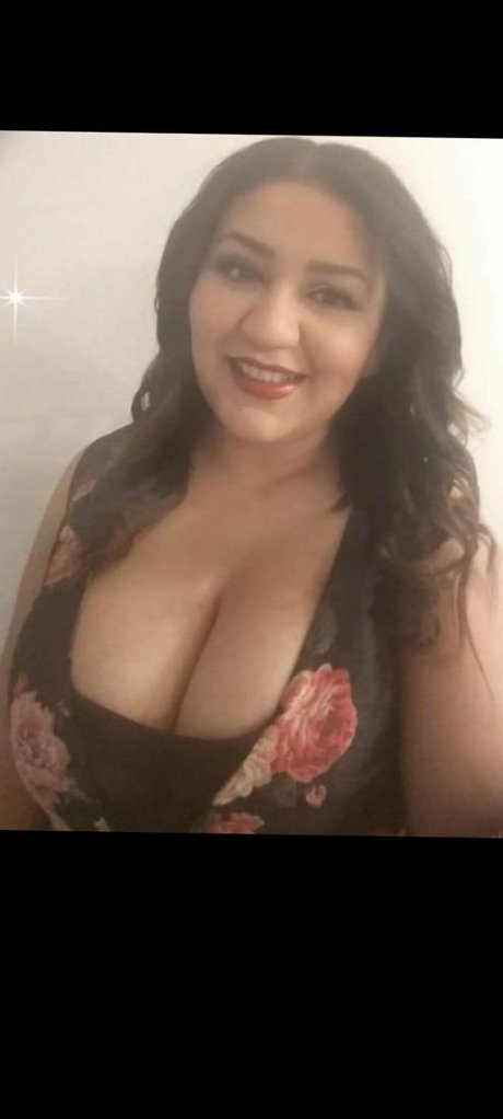 Foto desnuda filtrada de OnlyFans de Debora Vargas Cantante