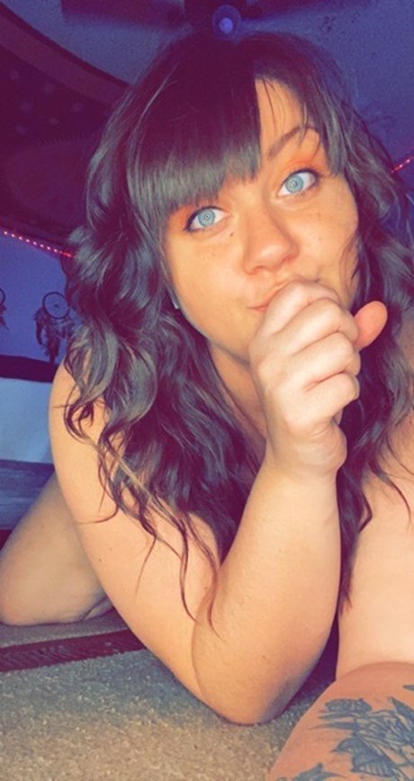 Foto desnuda filtrada de OnlyFans de Davinaanivad