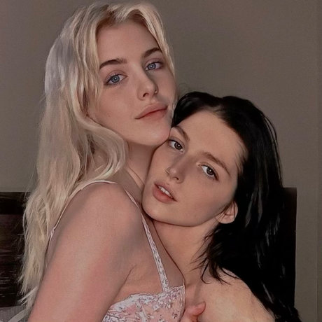 Olivia Ampamp Rowan