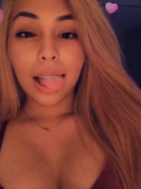 Foto desnuda filtrada de OnlyFans de Naz