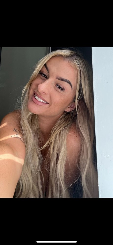 Ava Jade