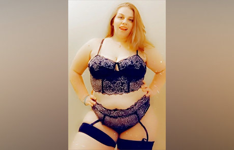 Foto desnuda filtrada de OnlyFans de Mommy