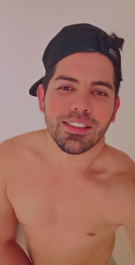 Foto desnuda filtrada de OnlyFans de Carlos Gutierrez