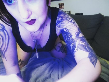 Foto desnuda filtrada de OnlyFans de Nik Crave Vip