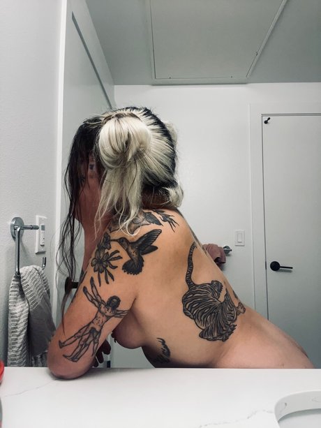 Foto desnuda filtrada de OnlyFans de Cruella Debauchery