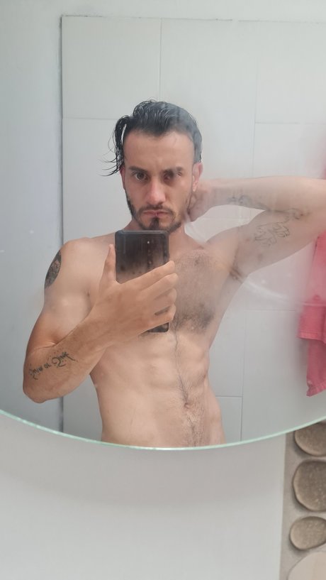 Foto desnuda filtrada de OnlyFans de Charles Weston