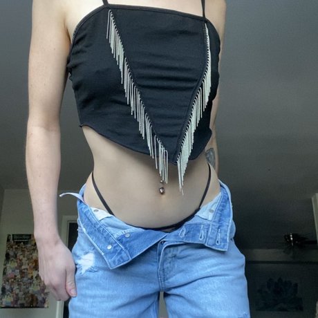 Foto desnuda filtrada de OnlyFans de Blair Hadid