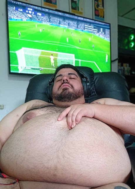 Foto desnuda filtrada de OnlyFans de Big Bear Pato