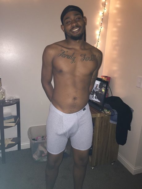 Foto desnuda filtrada de OnlyFans de Captain Hook