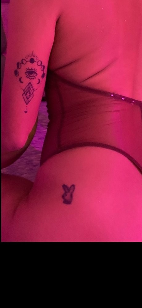 Foto desnuda filtrada de OnlyFans de Beba Grey