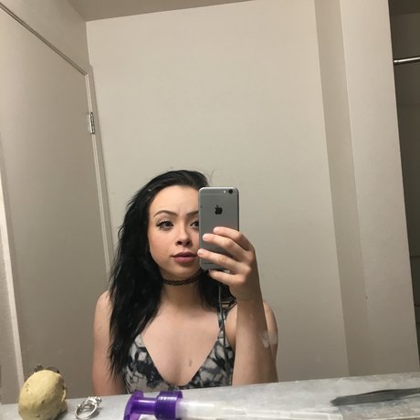 Foto desnuda filtrada de OnlyFans de Naomi Evans