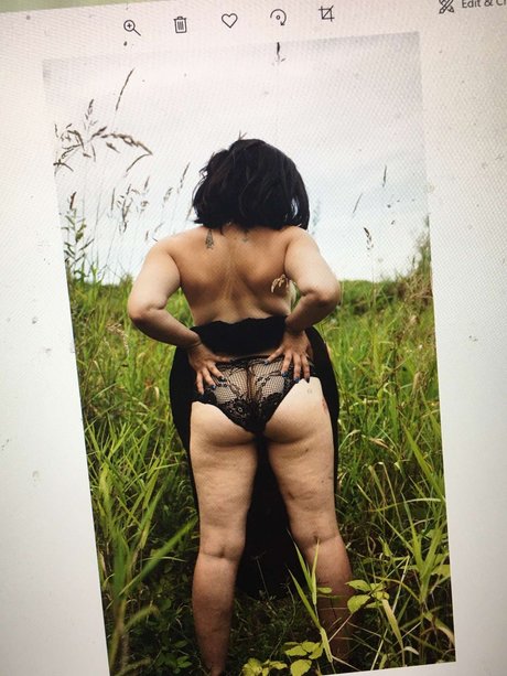 Foto desnuda filtrada de OnlyFans de Nellie