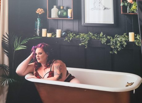 Foto desnuda filtrada de OnlyFans de Nell