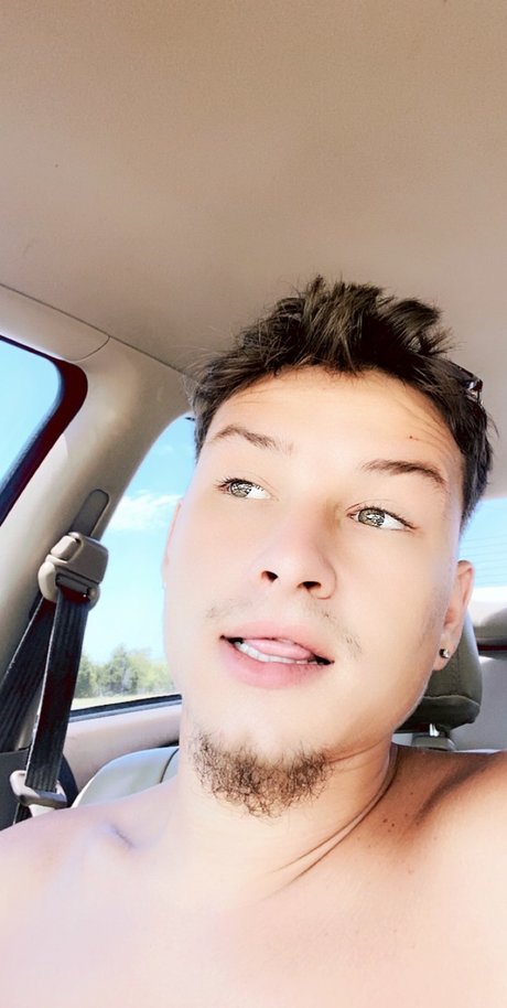 Foto desnuda filtrada de OnlyFans de Daddyd420