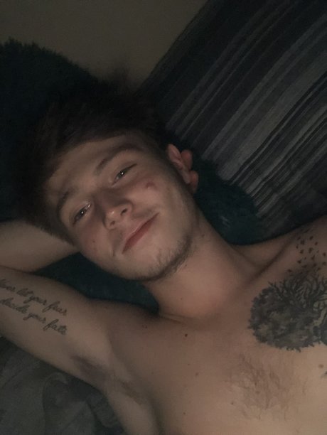 Foto desnuda filtrada de OnlyFans de Youngay00