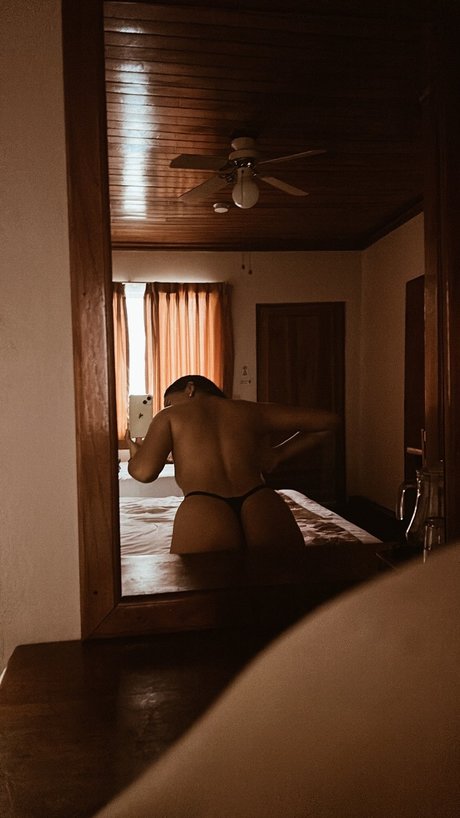Foto desnuda filtrada de OnlyFans de Nico