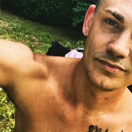 Foto desnuda filtrada de OnlyFans de Nick Snyder