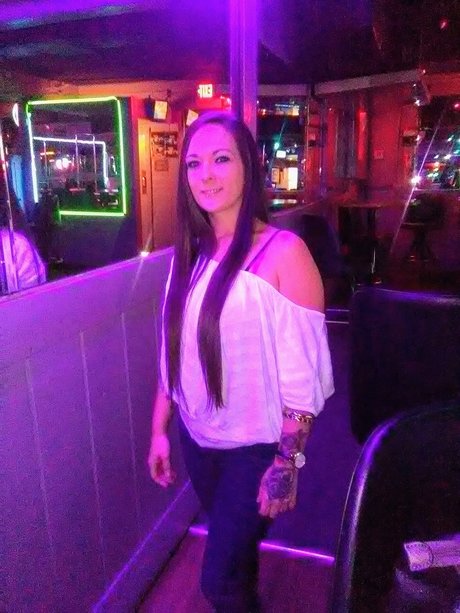 Nickiboo7787