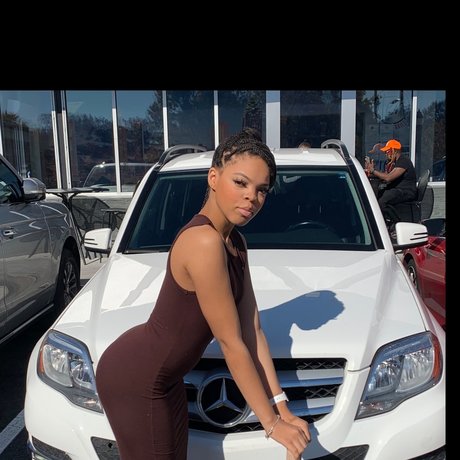 Nia Dior