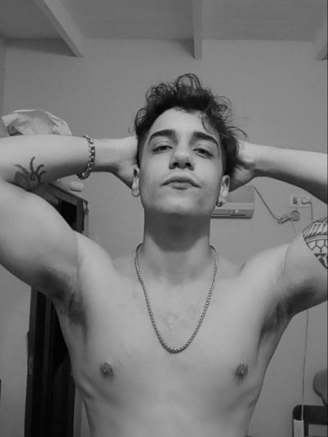 Foto desnuda filtrada de OnlyFans de Latino Cub 