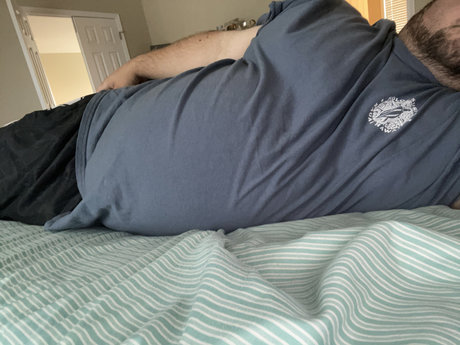 Foto desnuda filtrada de OnlyFans de Big Bald Man
