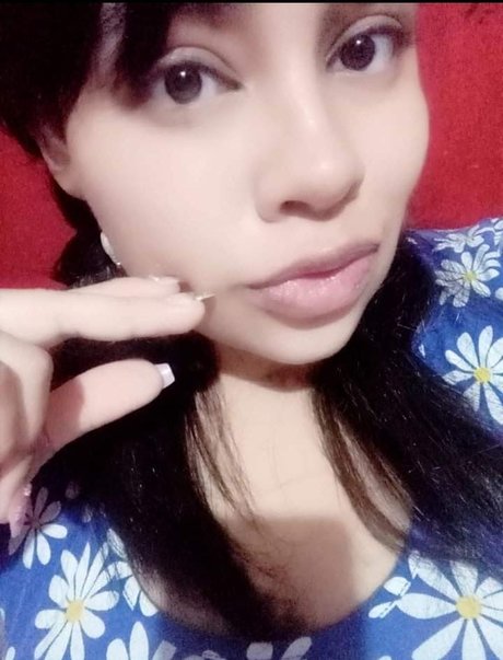 Foto desnuda filtrada de OnlyFans de Anii Kozz