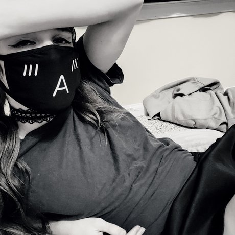 Foto desnuda filtrada de OnlyFans de Hentai The Trap