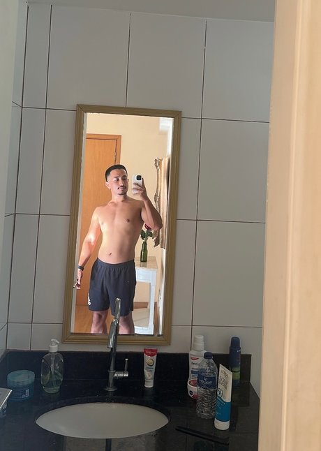 Foto desnuda filtrada de OnlyFans de Henry You Slay
