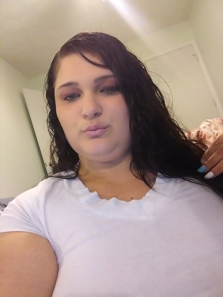 Foto desnuda filtrada de OnlyFans de Cuban Mamii