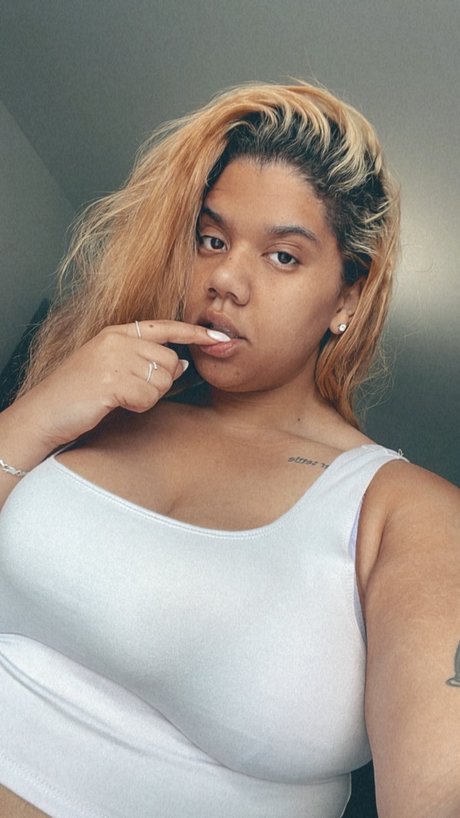 Foto desnuda filtrada de OnlyFans de Bella Da Brat