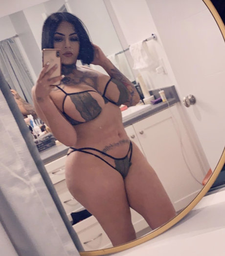 Foto desnuda filtrada de OnlyFans de Bella Reyna