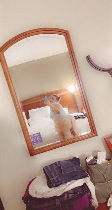 Foto desnuda filtrada de OnlyFans de Nikki Kinney