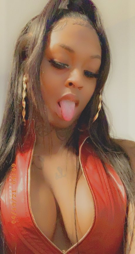 Foto desnuda filtrada de OnlyFans de Nikki B Cole