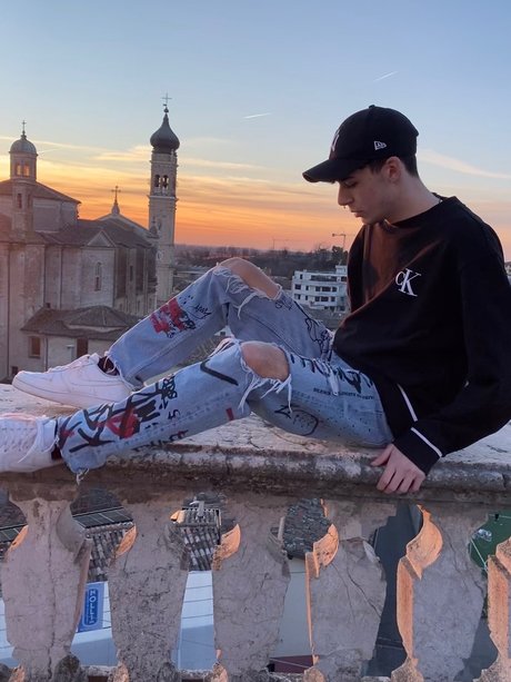 Foto desnuda filtrada de OnlyFans de Nicolo Altobelli