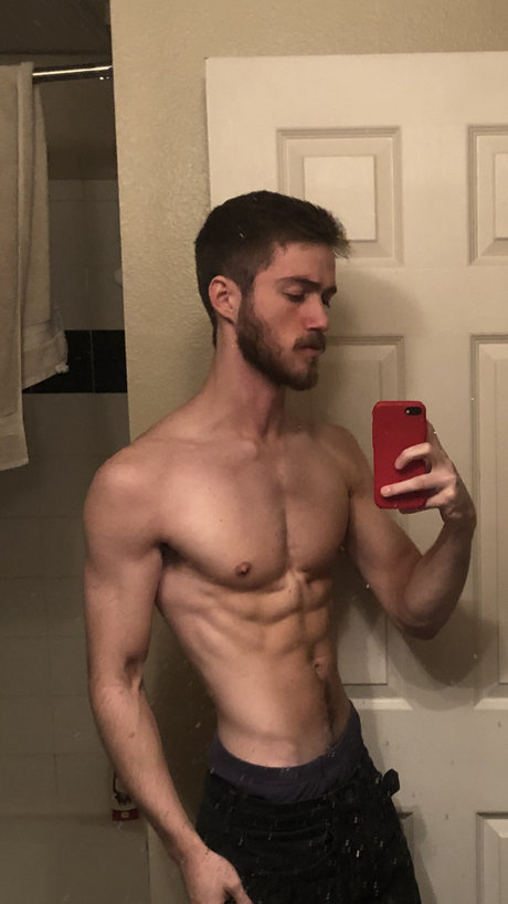 Foto desnuda filtrada de OnlyFans de Joe H