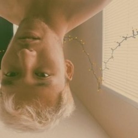 Foto desnuda filtrada de OnlyFans de Non Kpop Related Blonde Haired Korean Male