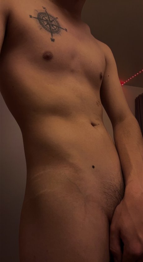 Foto desnuda filtrada de OnlyFans de Noah