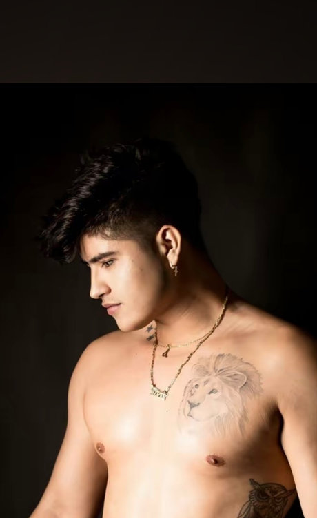 Foto desnuda filtrada de OnlyFans de Alver Prez Guzmn