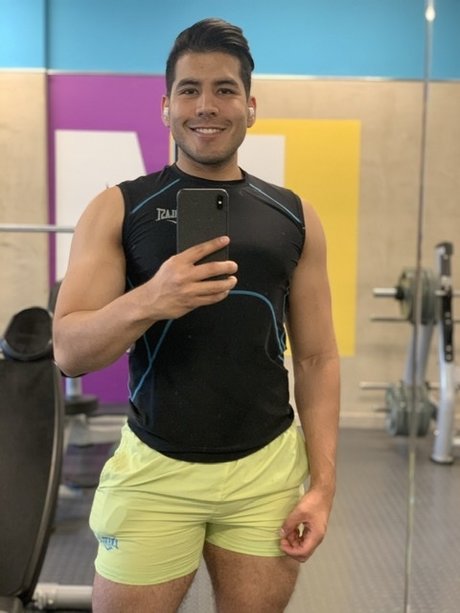 Foto desnuda filtrada de OnlyFans de Alex